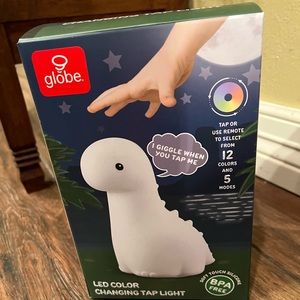 🦕 NIB globe brand LED color changing tap light for kids or adults